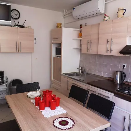 Homely Place Tinka Apartment *