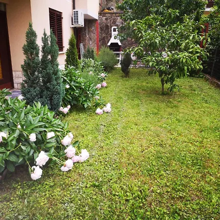 Homely Place Tinka Izola